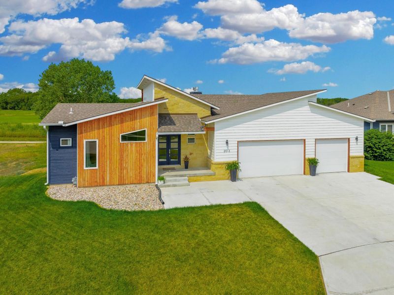 2013 Depot, Newton, KS 67114
