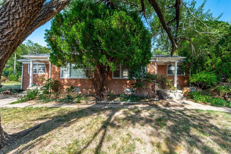 6160-6162 E Boston St, Wichita, KS 67218