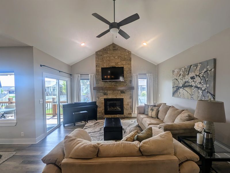 2415 S Monument, Wichita, KS 67235