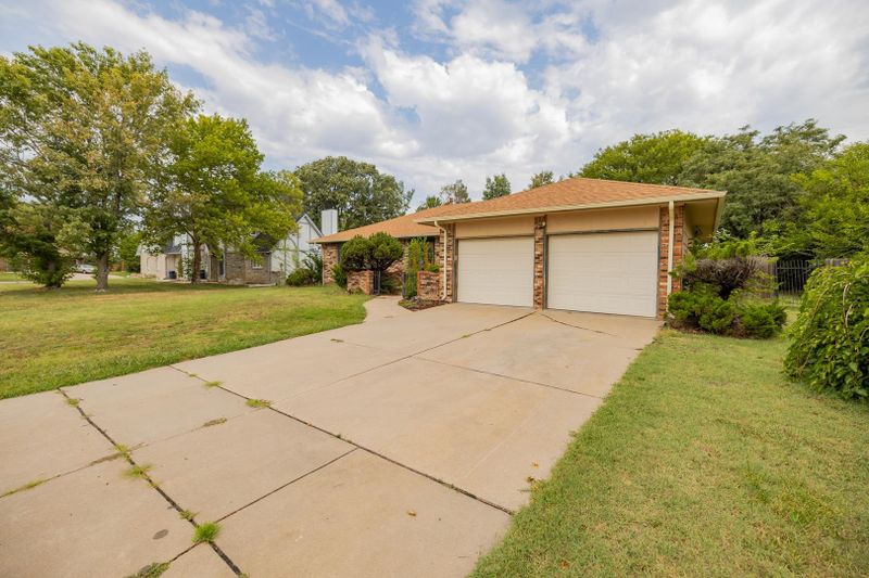 7116 E 17th, Wichita, KS 67206
