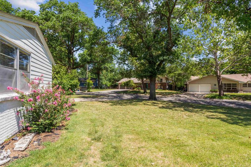 6609 E Murdock, Wichita, KS 67206