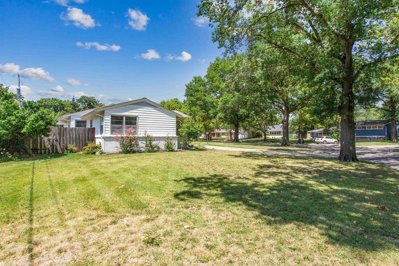 6609 E Murdock, Wichita, KS 67206