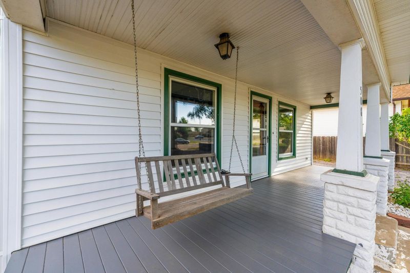 508 E Main St, Mulvane, KS 67110