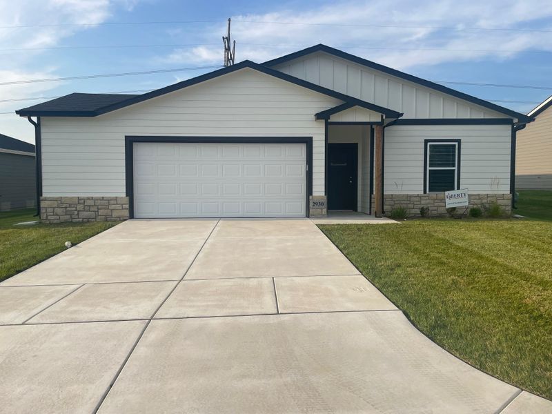 2930 E Highridge St, Park City, KS 67219