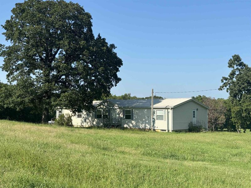 525 P Rd, Eureka, KS 67045