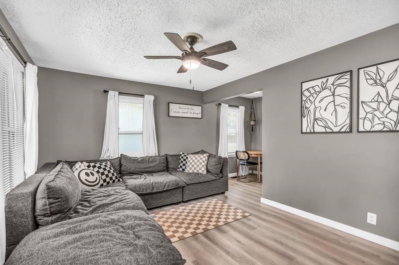 240 N Baughman Ave, Haysville, KS 67060