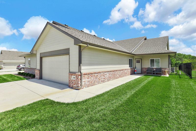 940 N Cloverleaf St, Goddard, KS 67052