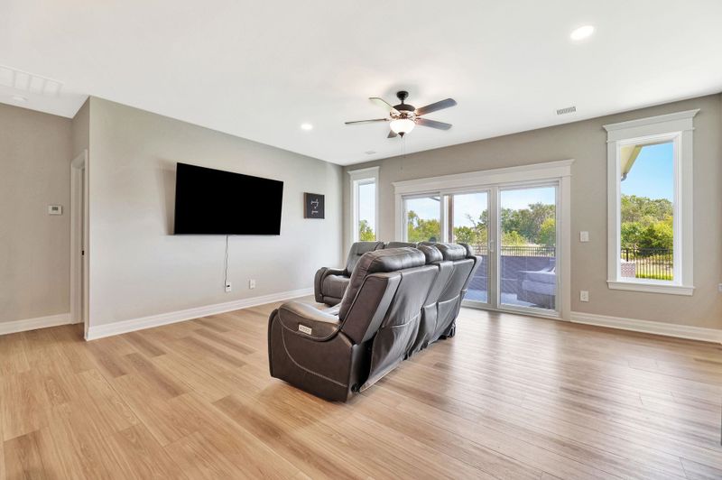 940 N Cloverleaf St, Goddard, KS 67052