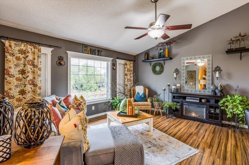 1516 E Sunset Ct, Goddard, KS 67052