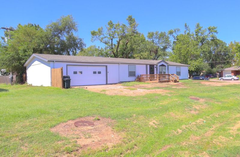 203 S Haven Rd, Haven, KS 67543