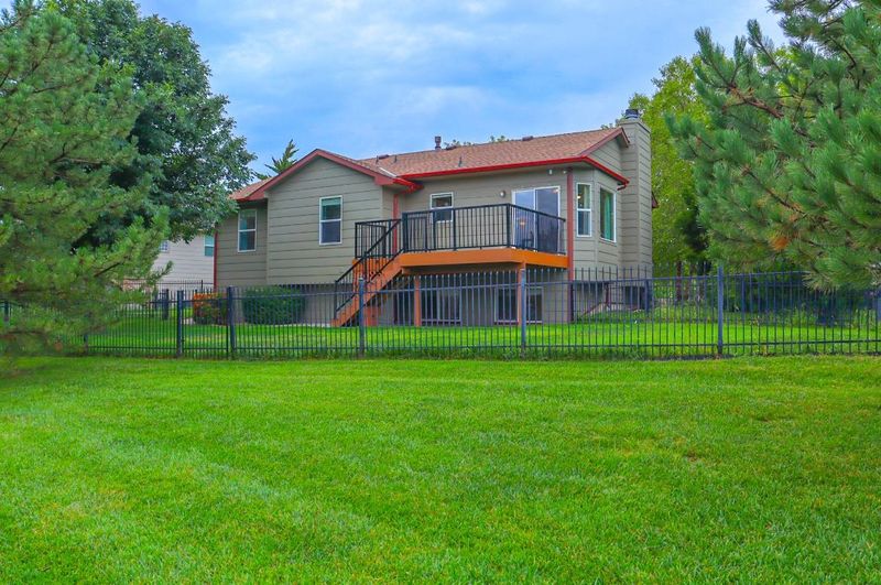 1754 N Honeysuckle St, Andover, KS 67002
