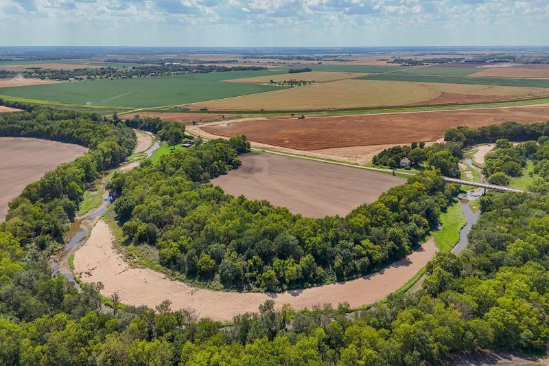 0 N 55th St S, Valley Center, KS 67147
