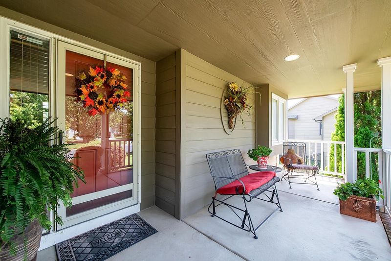 234 S Lakeside Dr, Andover, KS 67002