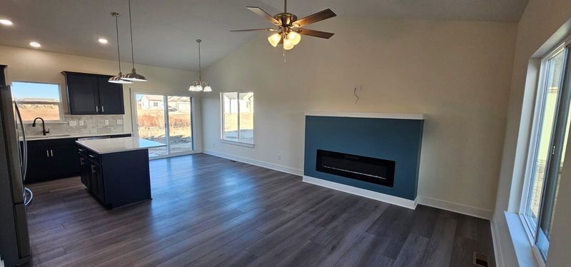 8994 E Summerside Pl, Bel Aire, KS 67226