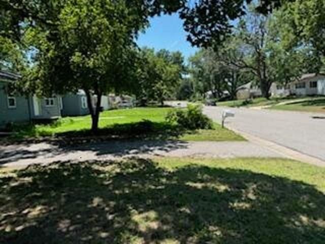 705 W 11th, Newton, KS 67114