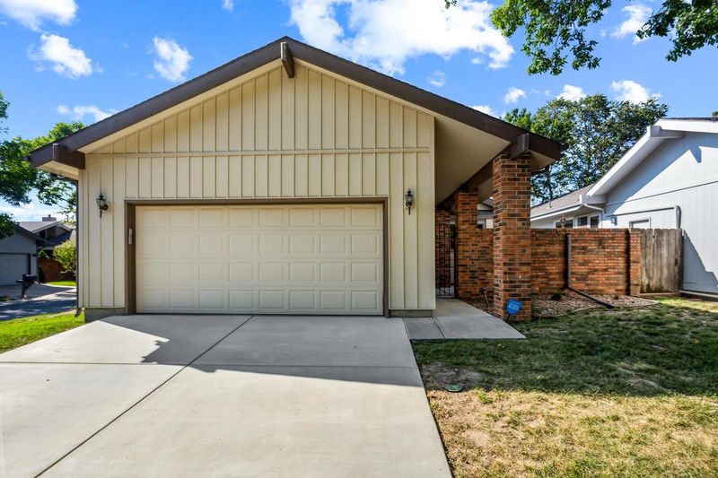 7700 E 13th St N #92, Wichita, KS 67206