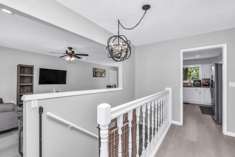 6827 E Bainbridge Rd, Wichita, KS 67226