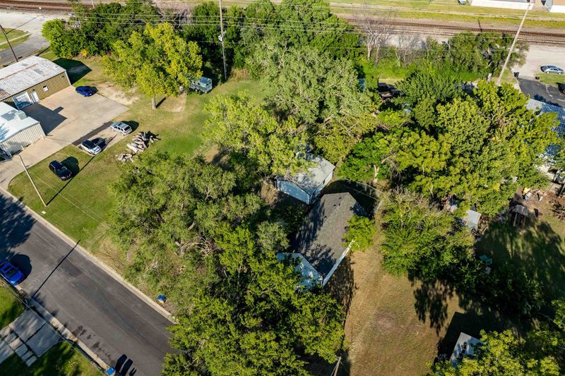 118 N Cedar Ave, Valley Center, KS 67147-2432