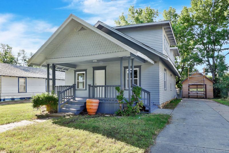 339 High St, Augusta, KS 67010