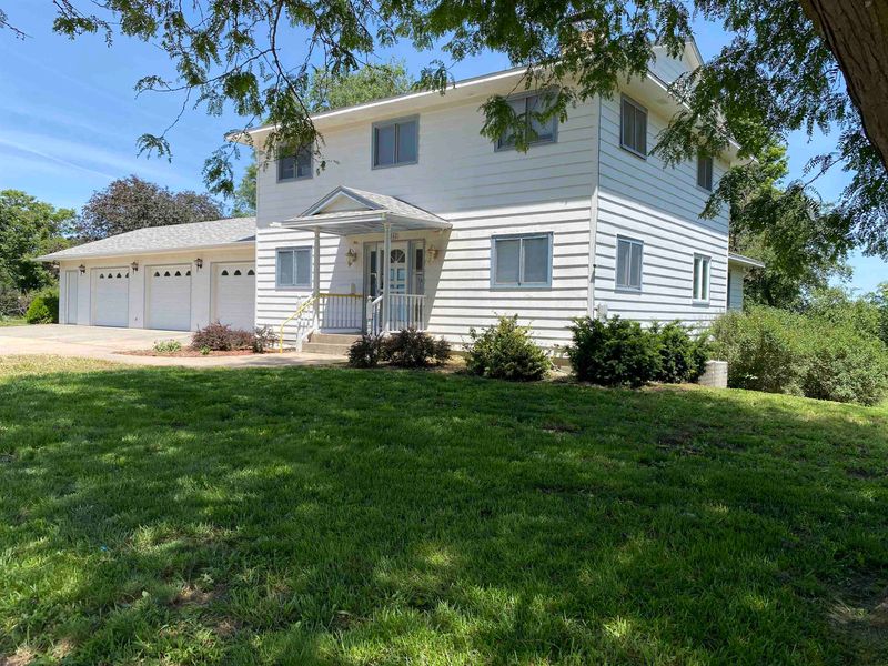103 Courtland, Clifton, KS 66937