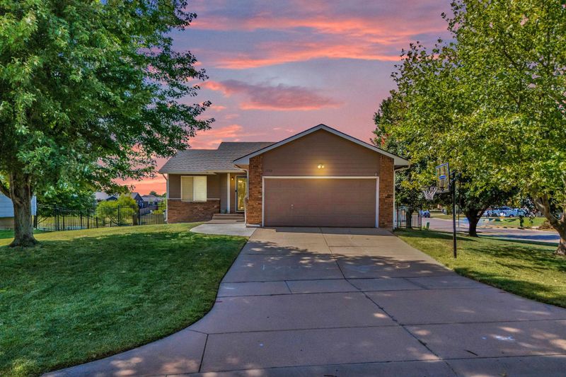1733 N Blue Ridge Ct, Mulvane, KS 67110-9258