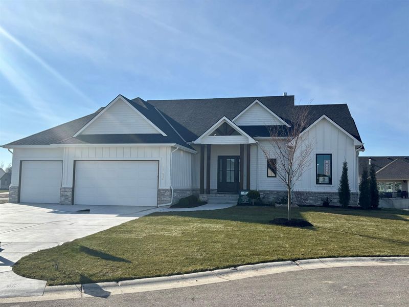 11406 E Fairfax Ct, Wichita, KS 67226