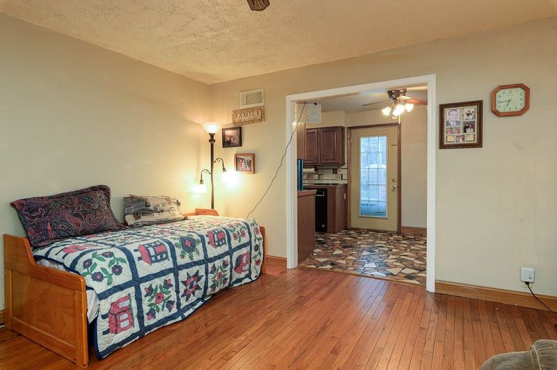 1635 E Gary St, Park City, KS 67219
