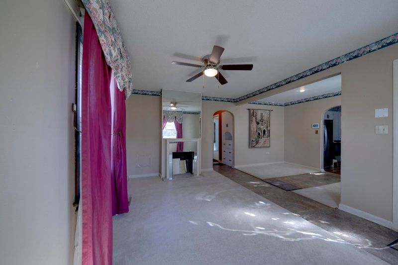 2202 E Murdock St, Wichita, KS 67214