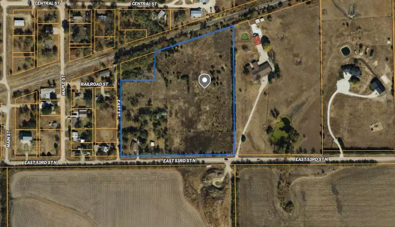 11806 E 53rd St N, Bel Aire, KS 67226