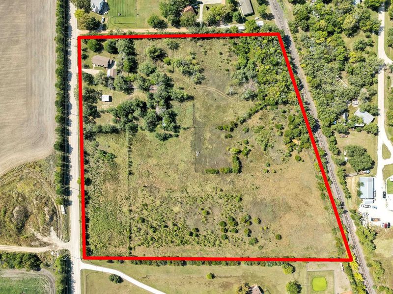 11806 E 53rd St N, Bel Aire, KS 67226