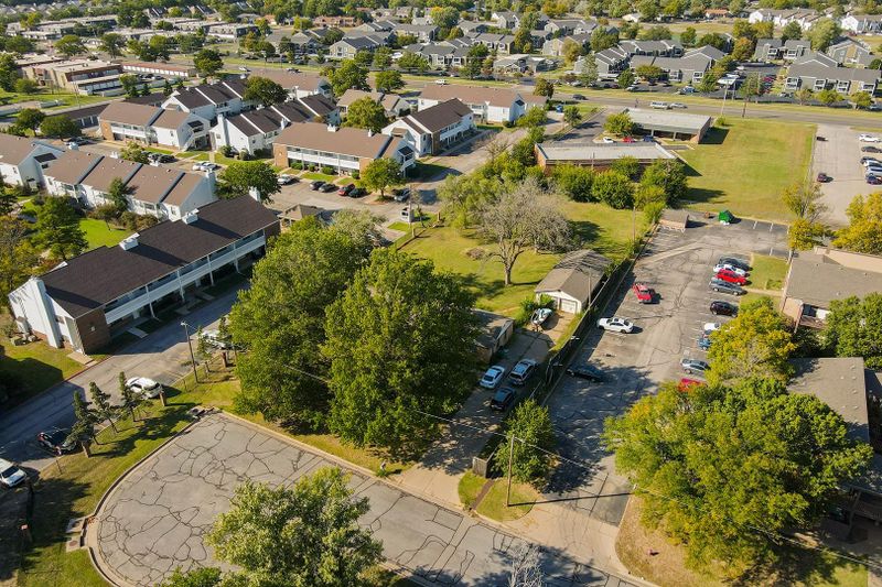 9220 E Osie, Wichita, KS 67207