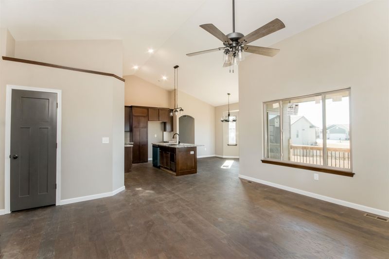 2552 Spring Meadows Ct, Derby, KS 67037