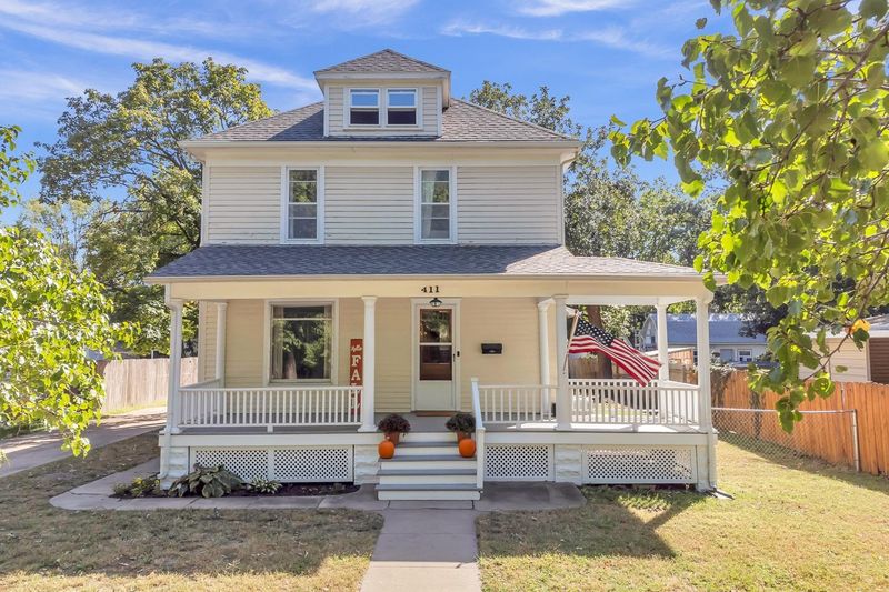 411 W 7th St, Newton, KS 67114