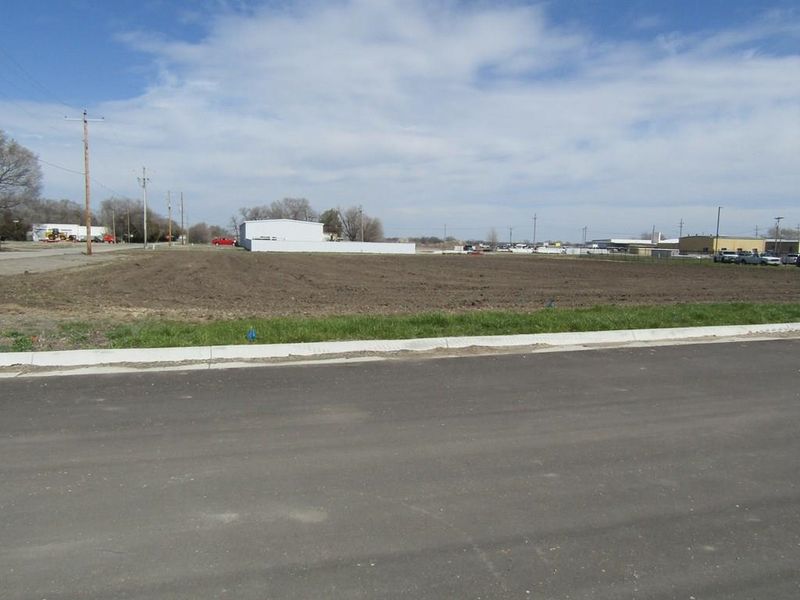00000 N Front St, Salina, KS 67401