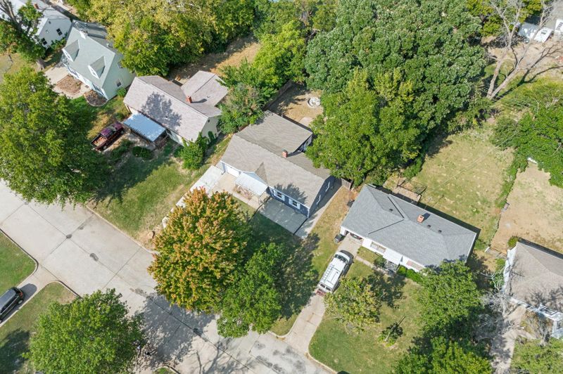 2208 E Mesita Dr, Wichita, KS 67211