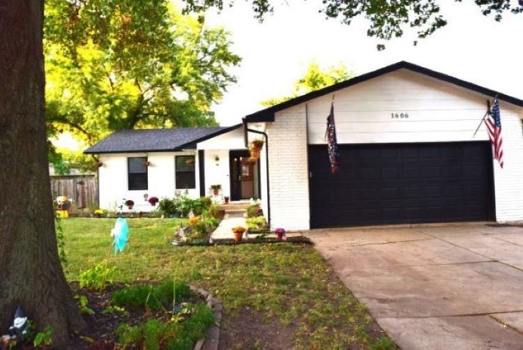 1606 E Virginia St, Derby, KS 67037