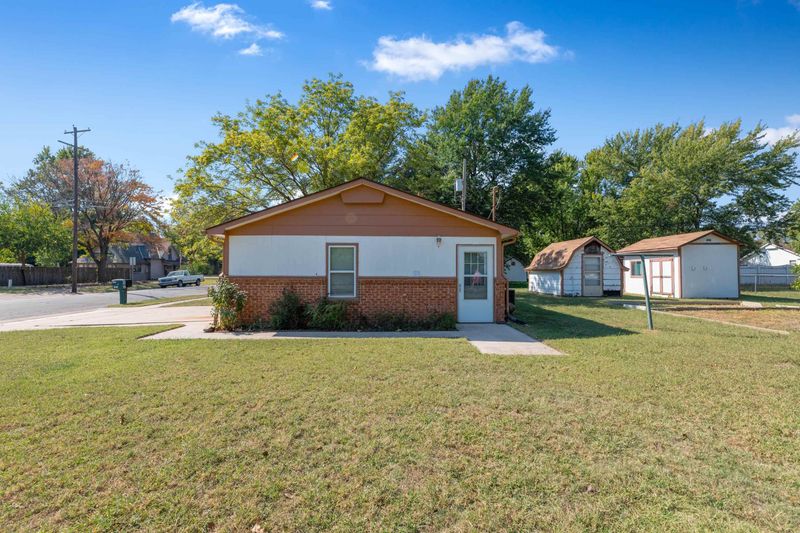 502 W 2nd Ave, Cheney, KS 67025