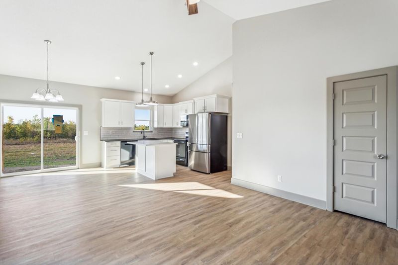 8759 E Summerside Pl, Bel Aire, KS 67226