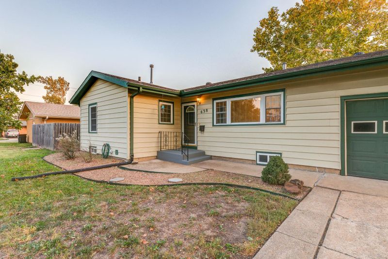 638 Carl Ave, Salina, KS 67401