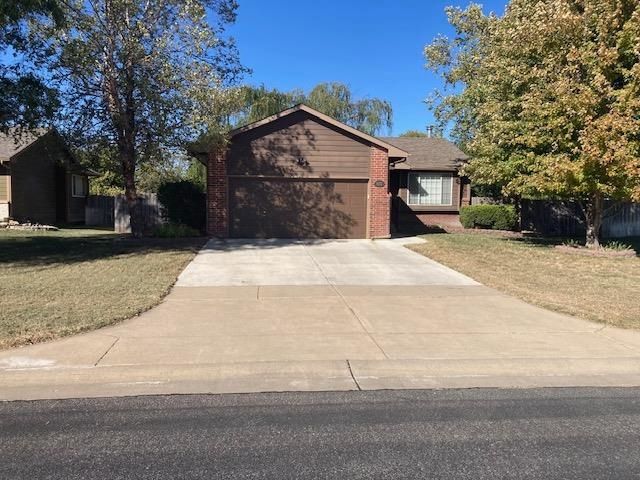 1672 E Winterset, Goddard, KS 67052