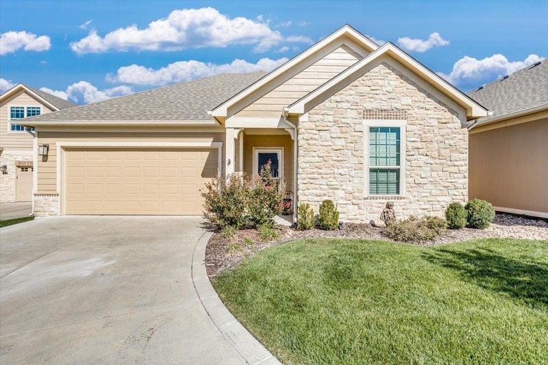 1012 E Twisted Oak Rd, Derby, KS 67037