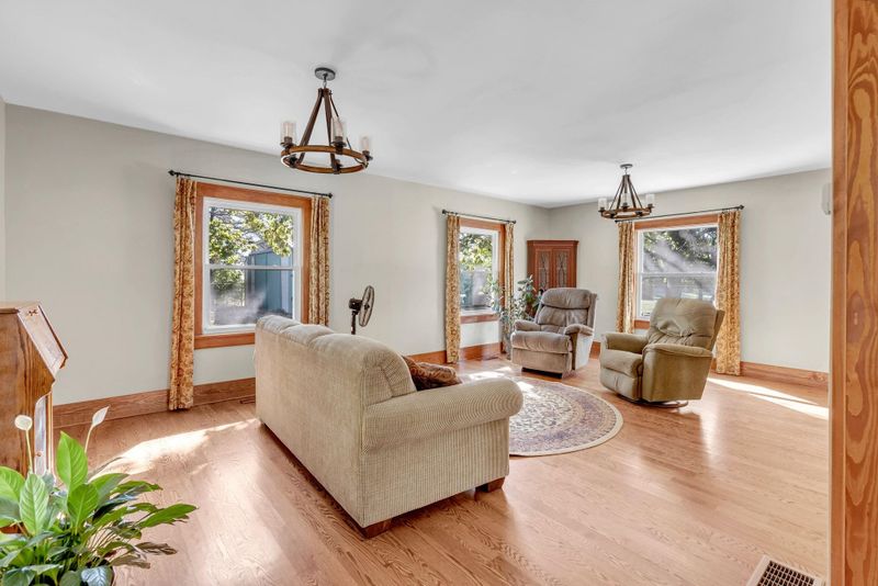1109 Alamo, Newton, KS 67114