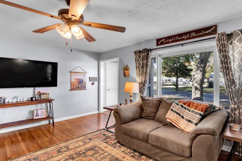 328 Turkle, Haysville, KS 67060