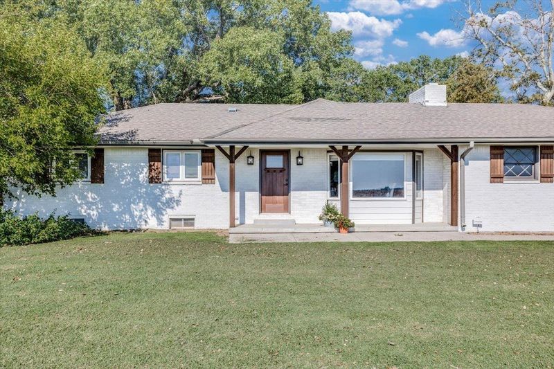 10261 S Bluff St, Derby, KS 67037
