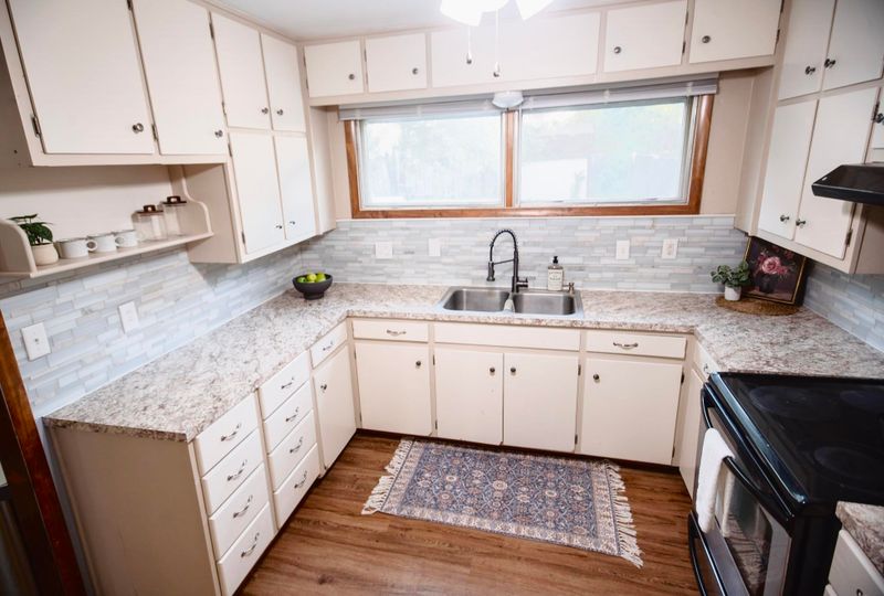 1139 N Kokomo Ave, Derby, KS 67037
