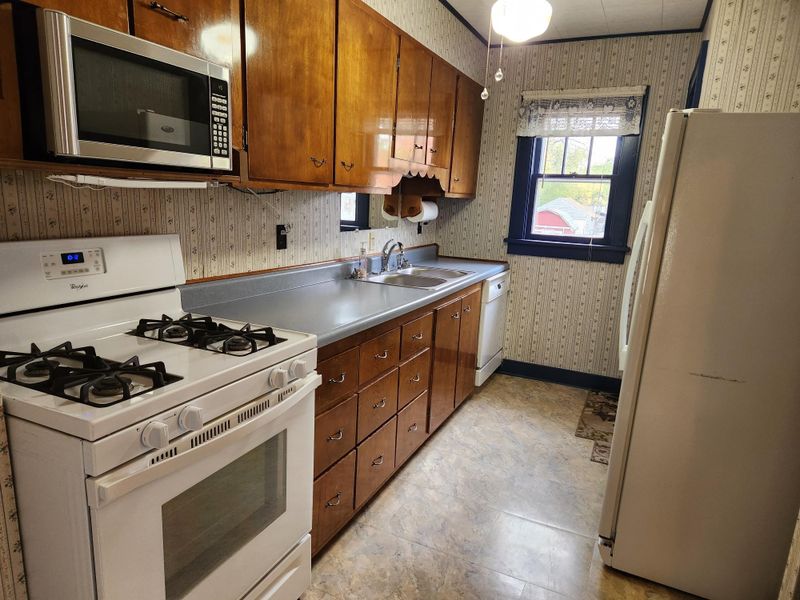 405 SE 4th, Newton, KS 67114