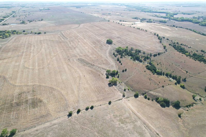 750 Oat Rd, Concordia, KS 66901