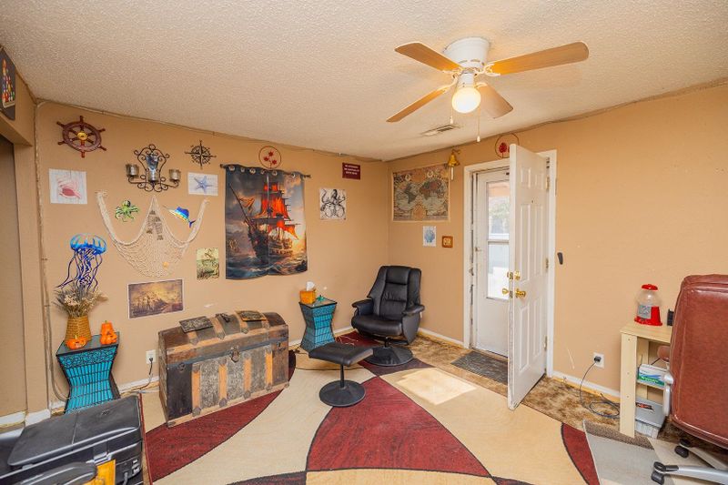 4276 - 4278 E Boston Dr, Wichita, KS 67218