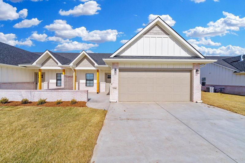 2352 S Spring Hill Ct, Goddard, KS 67052