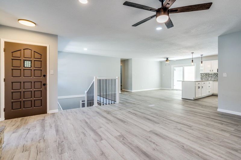 8413 E Bayley St, Wichita, KS 67207